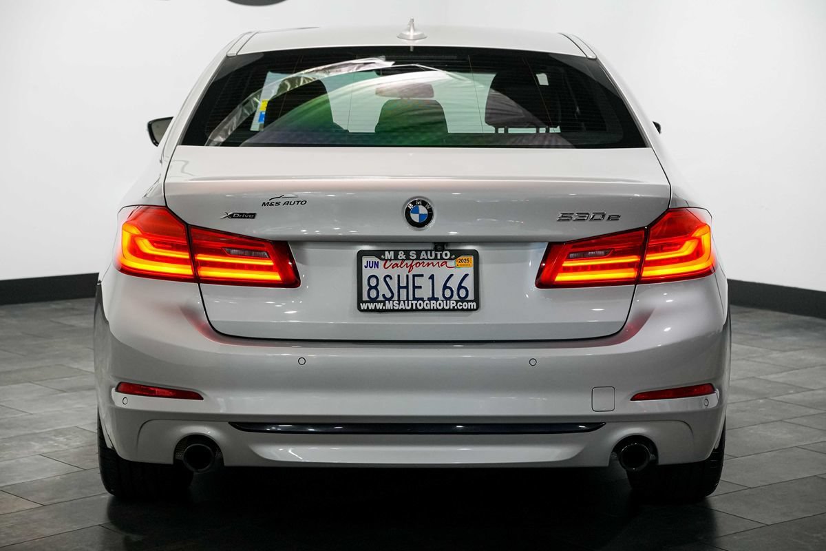 Used 2020 BMW 530e xDrive AWD/4WD image 5