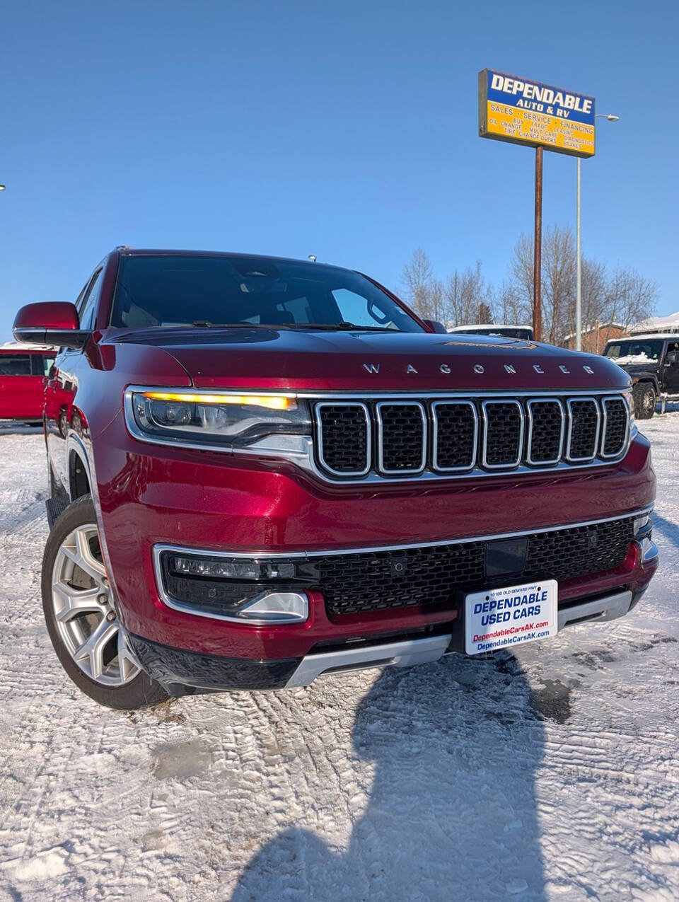 Used 2022 Jeep Wagoneer Series II image 1
