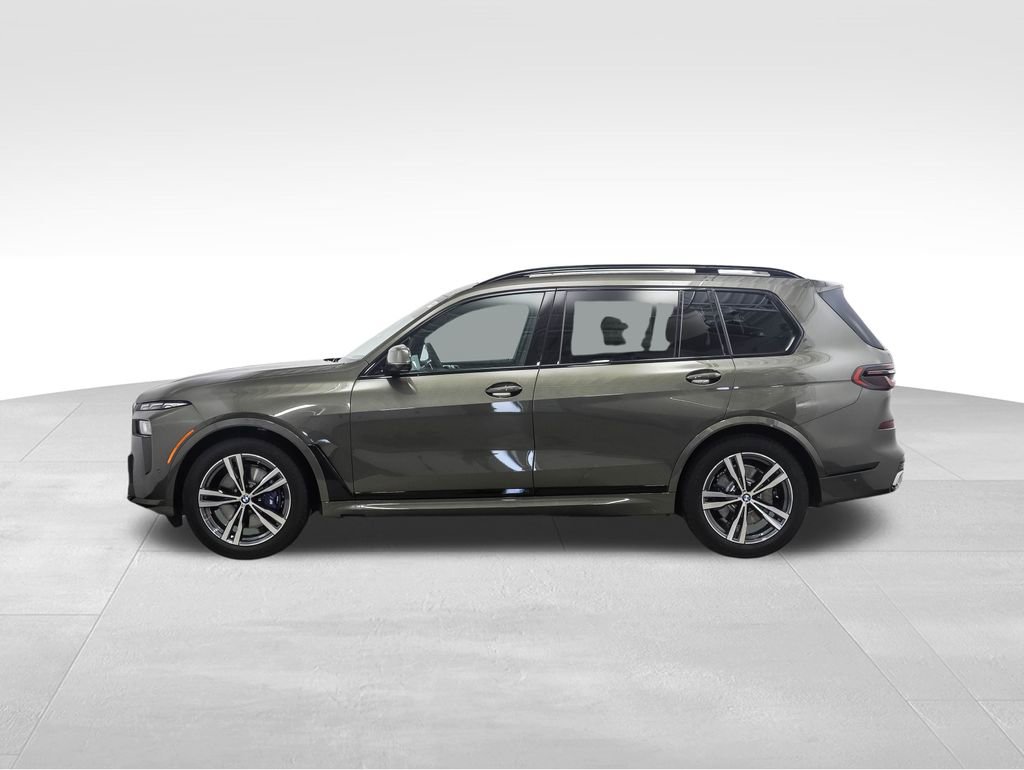 Used 2025 BMW X7 xDrive40i w/ M Sport Package image 2