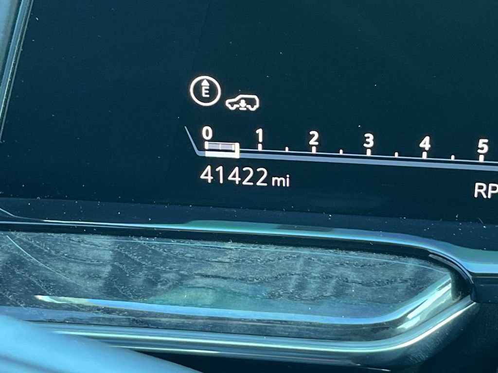 Certified 2021 Cadillac Escalade Premium Luxury w/ Driver Assist Tech Package image 43