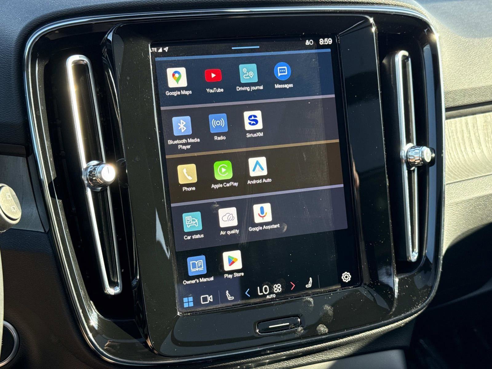 Used 2024 Volvo XC40 B5 Plus w/ Protection Package Premier image 5