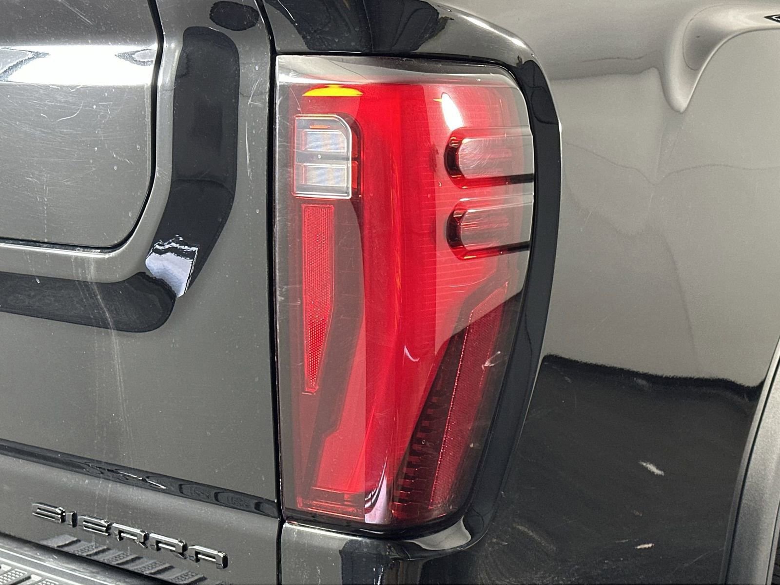 Used 2024 GMC Sierra 2500 Denali Ultimate image 30