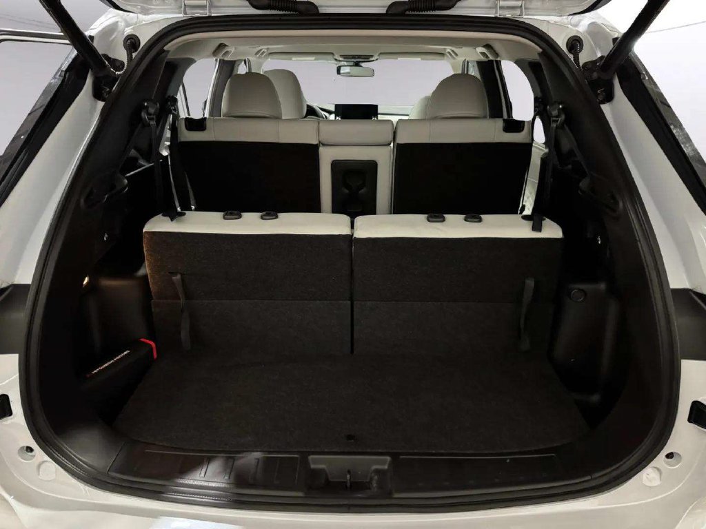 Used 2024 Mitsubishi Outlander SEL AWD/4WD image 29