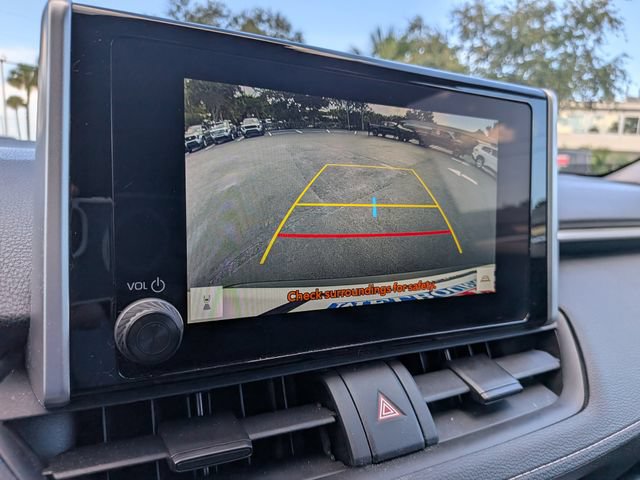 Used 2025 Toyota RAV4 XLE FWD image 20