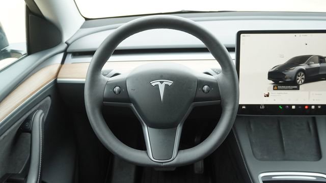Used 2023 Tesla Model Y Long Range AWD/4WD image 15
