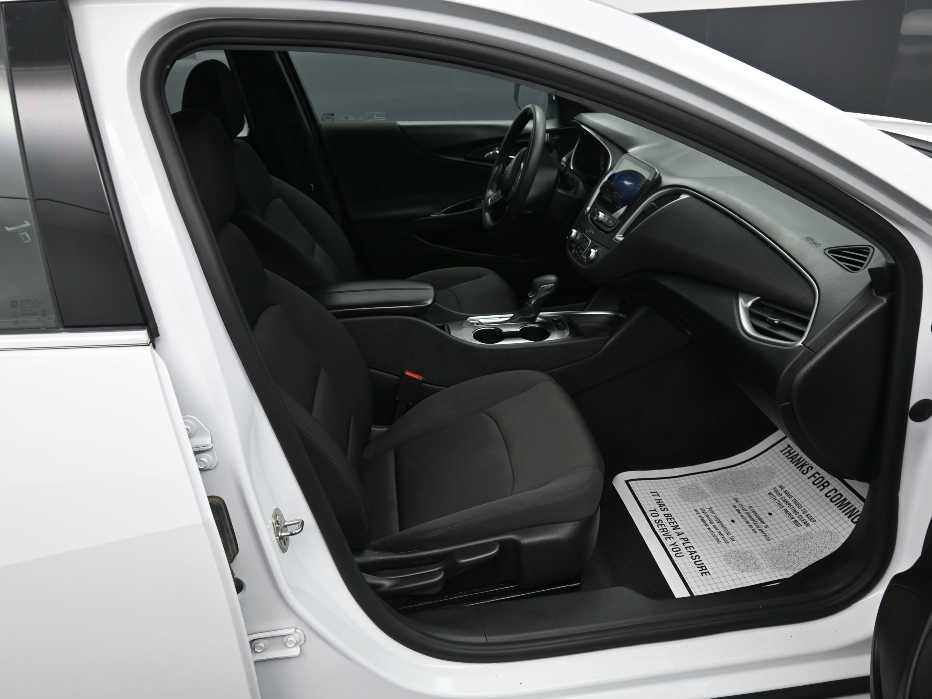 Used 2022 Chevrolet Malibu LT image 19