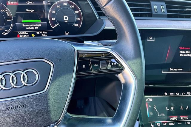 Used 2022 Audi e-tron Premium Plus w/ Premium Plus Package image 21