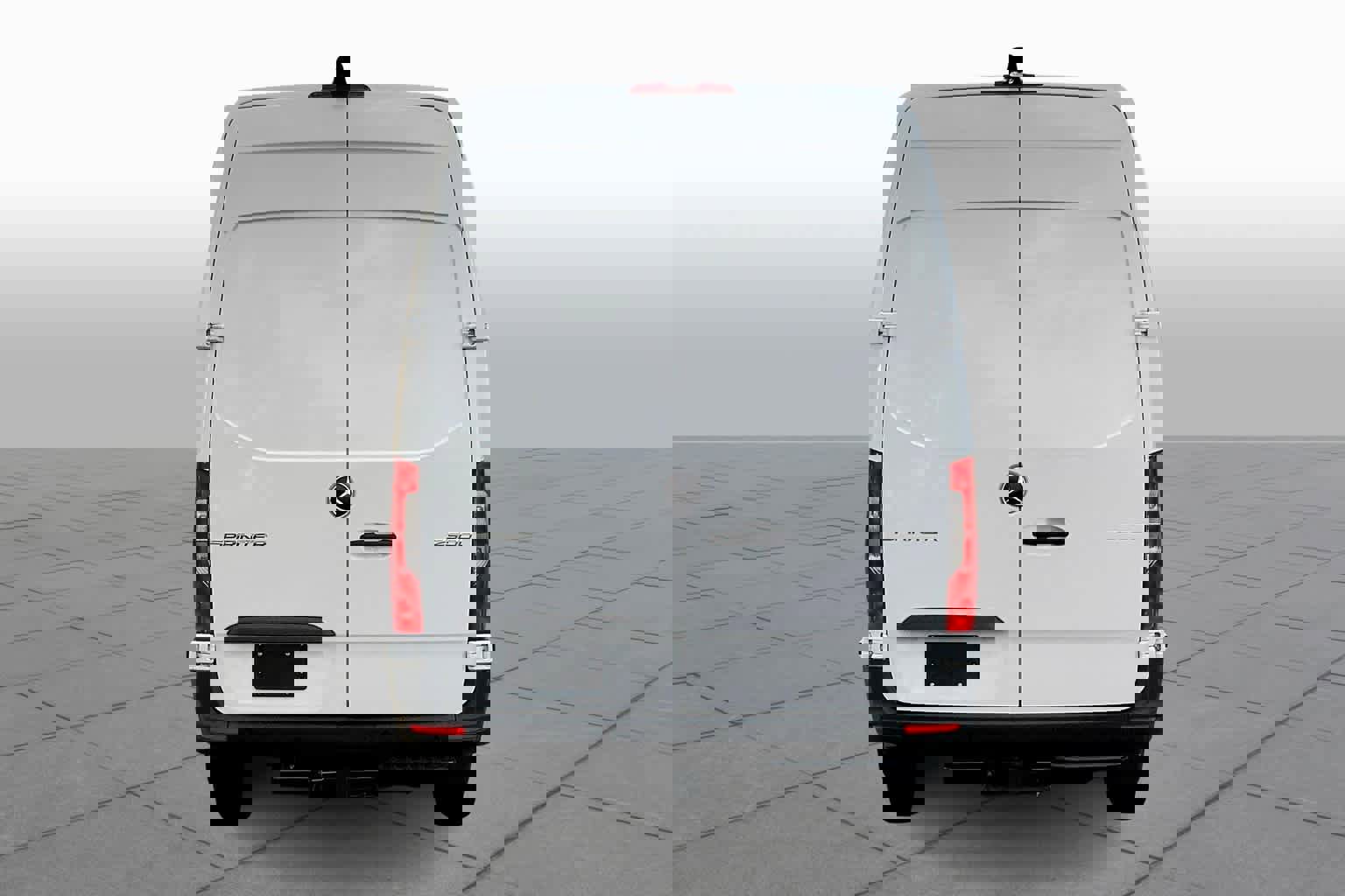 Used 2025 Mercedes-Benz Sprinter 2500 image 4