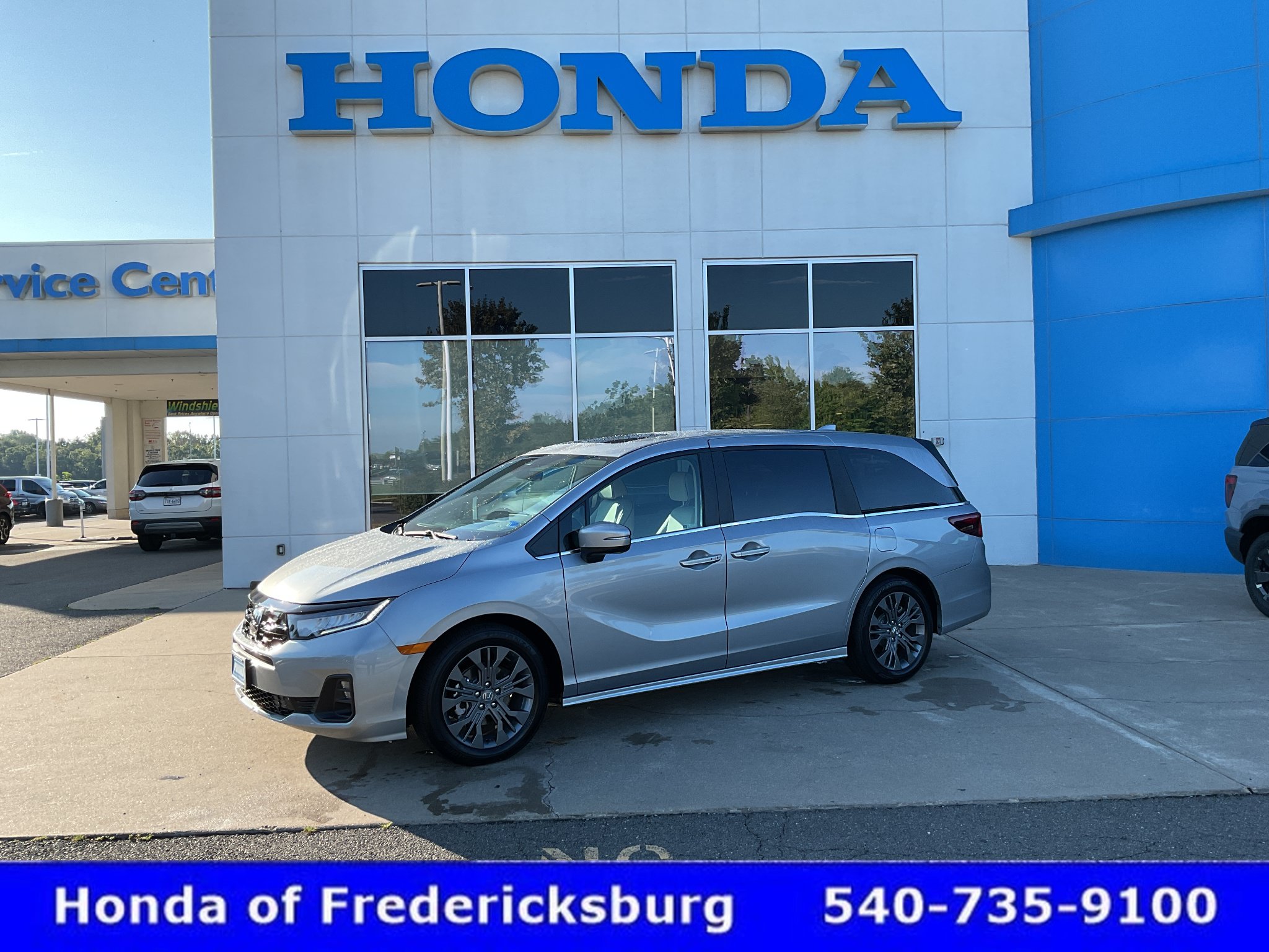 Certified 2026 Honda Odyssey Touring image 1