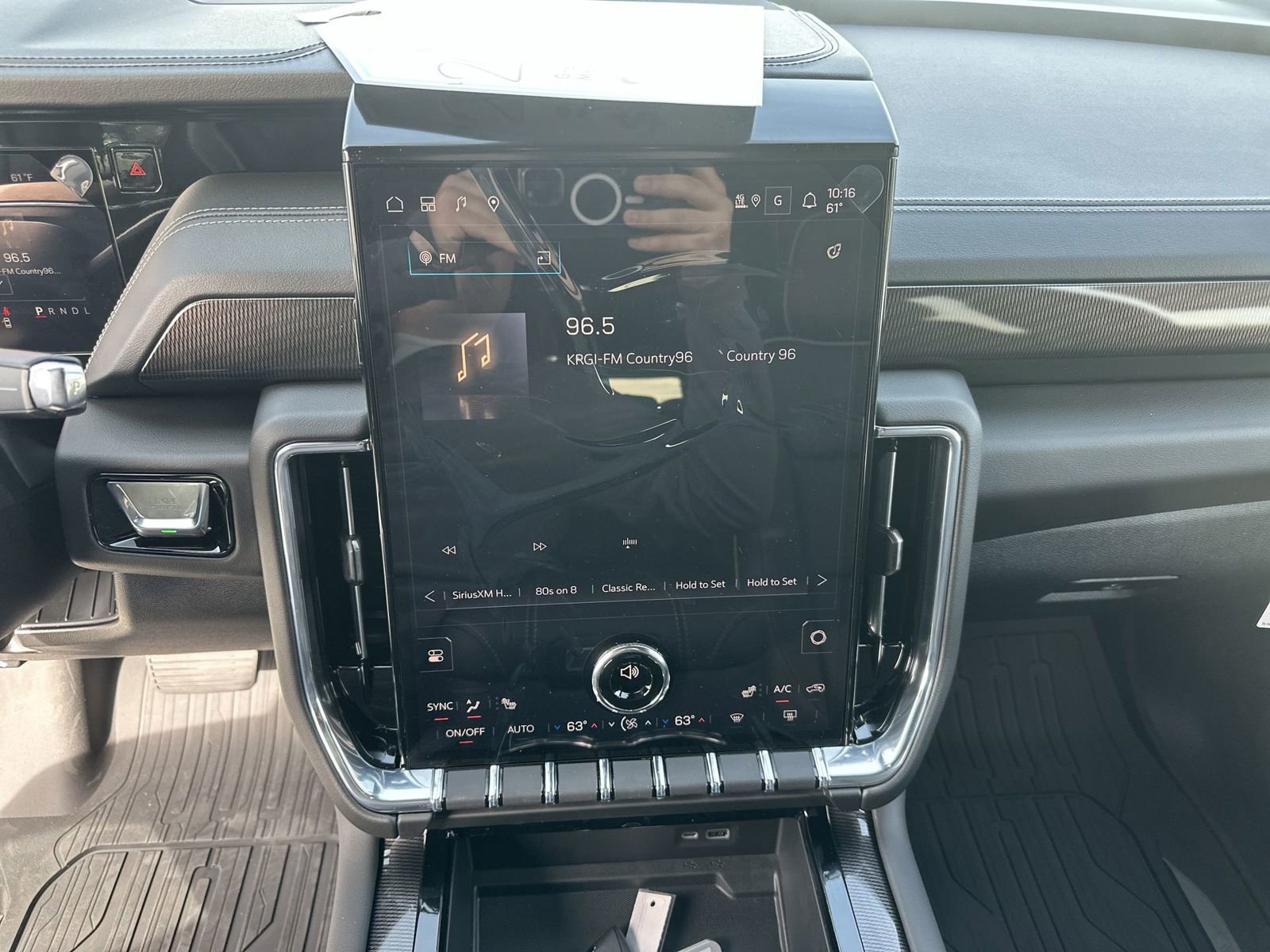 New 2026 GMC Yukon Elevation w/ LPO, Floor Liner Package AWD/4WD image 13