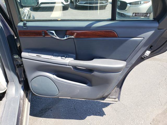 Used 2002 Cadillac De Ville w/ Comfort/Convenience Pkg FWD image 18