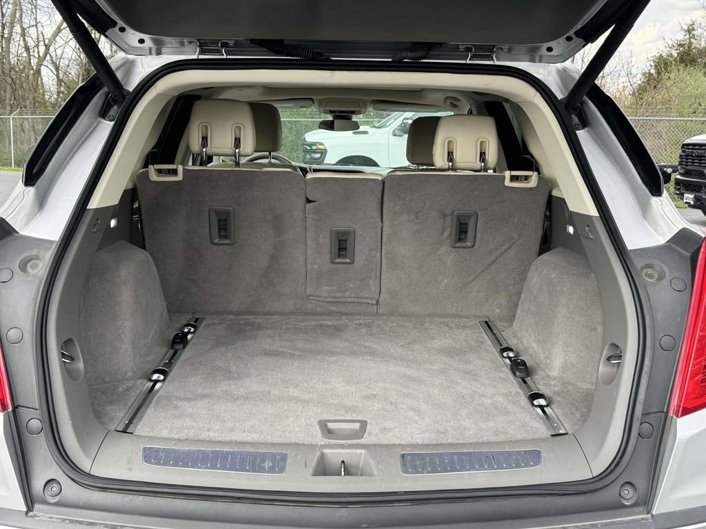 Used 2017 Cadillac XT5 Premium Luxury FWD image 32