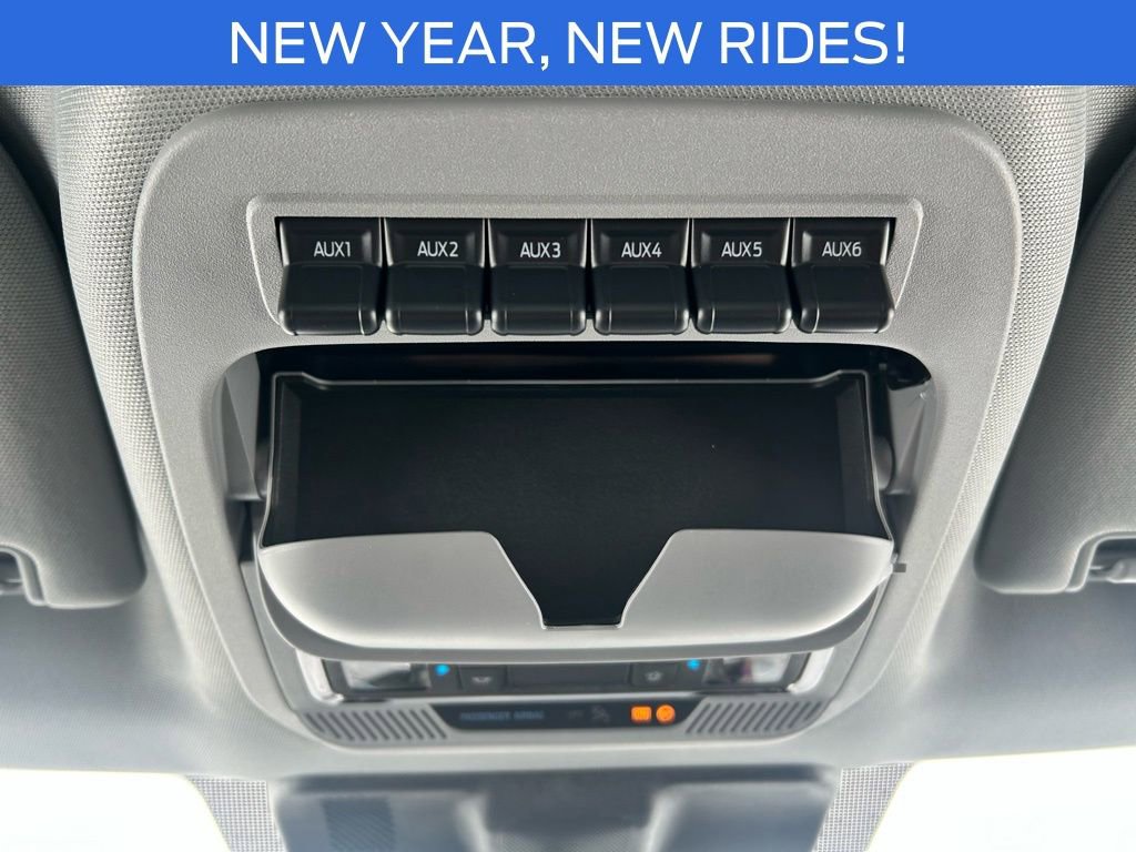 New 2026 Ford F550 4x4 Crew Cab Super Duty w/ Snow Plow Prep Package image 40