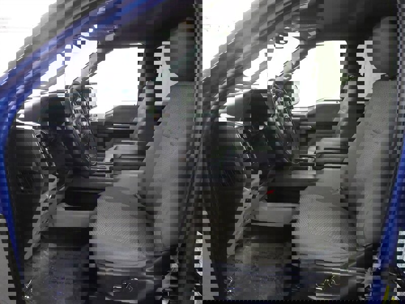 Used 2017 Ford F150 XLT w/ Equipment Group 302A Luxury image 19