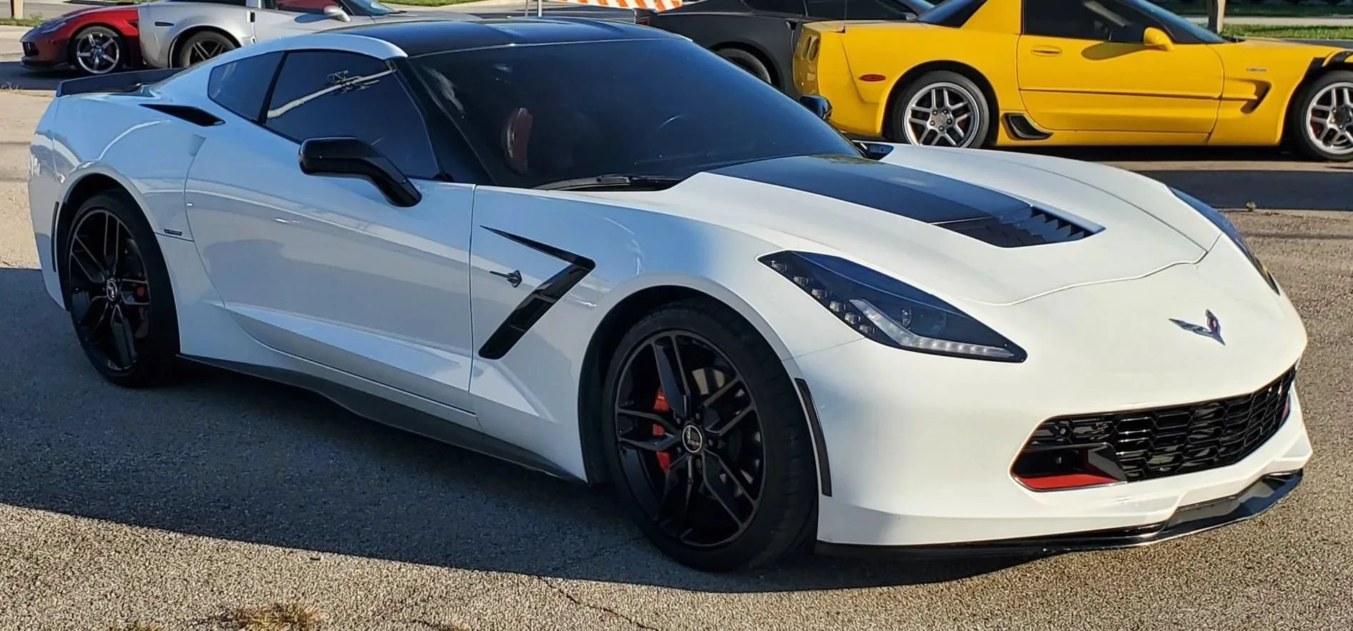 Used 2015 Chevrolet Corvette Stingray Coupe w/ 2LT Preferred Equipment Group RWD image 2