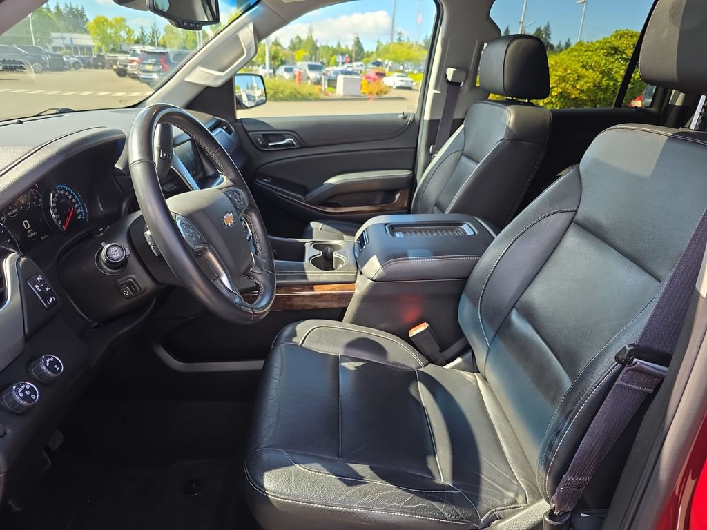 Used 2017 Chevrolet Suburban LT AWD/4WD image 4