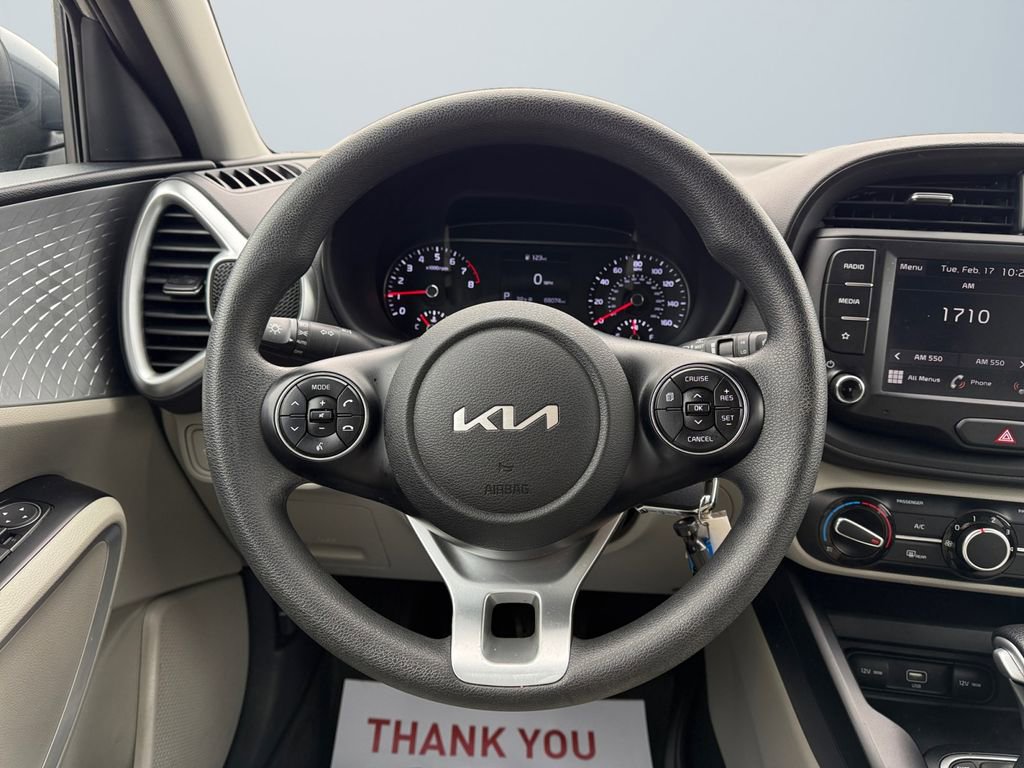 Used 2022 Kia Soul LX image 12