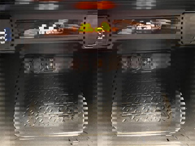 Used 2024 Toyota RAV4 LE image 27