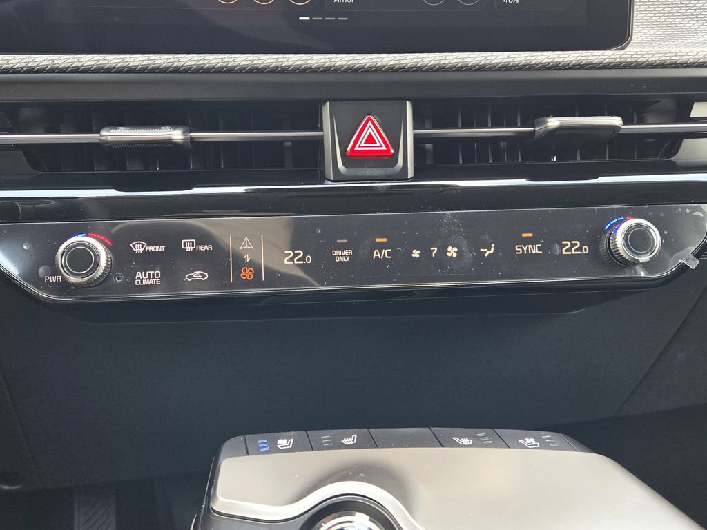New 2025 Kia EV6 Wind RWD image 14