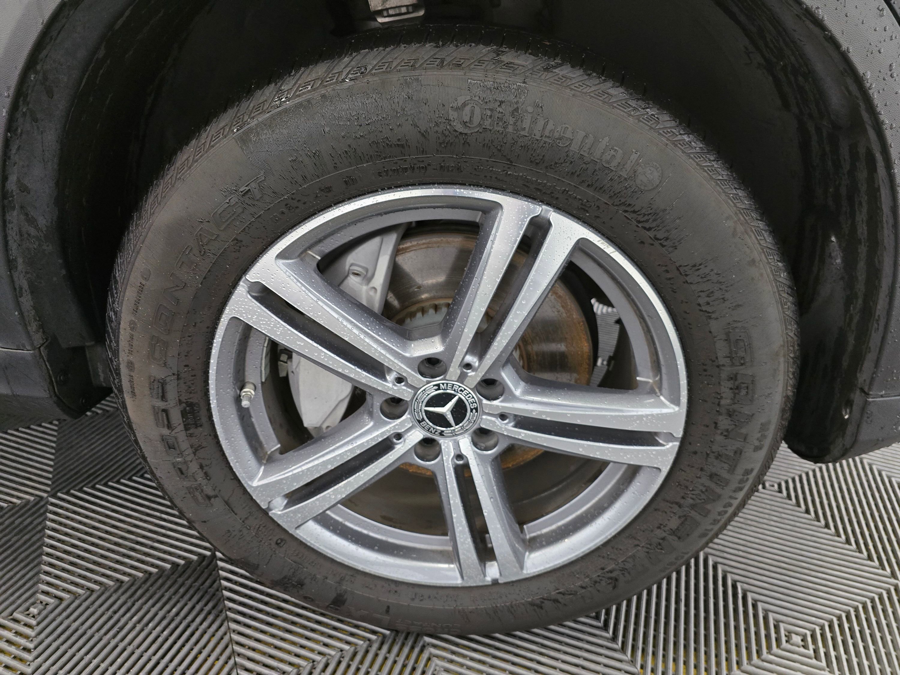 Used 2022 Mercedes-Benz GLC 300 4MATIC image 25