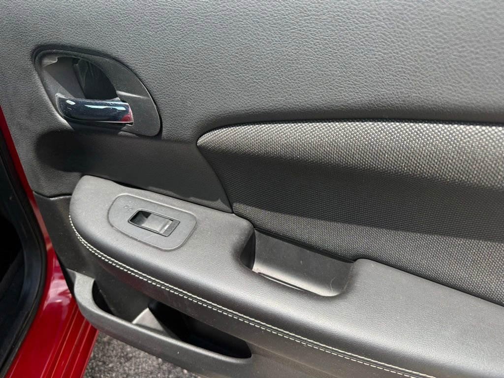 Used 2013 Dodge Avenger SE FWD image 38