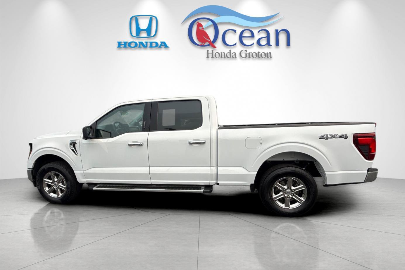 Used 2024 Ford F150 XLT w/ Tow/Haul Package AWD/4WD image 6