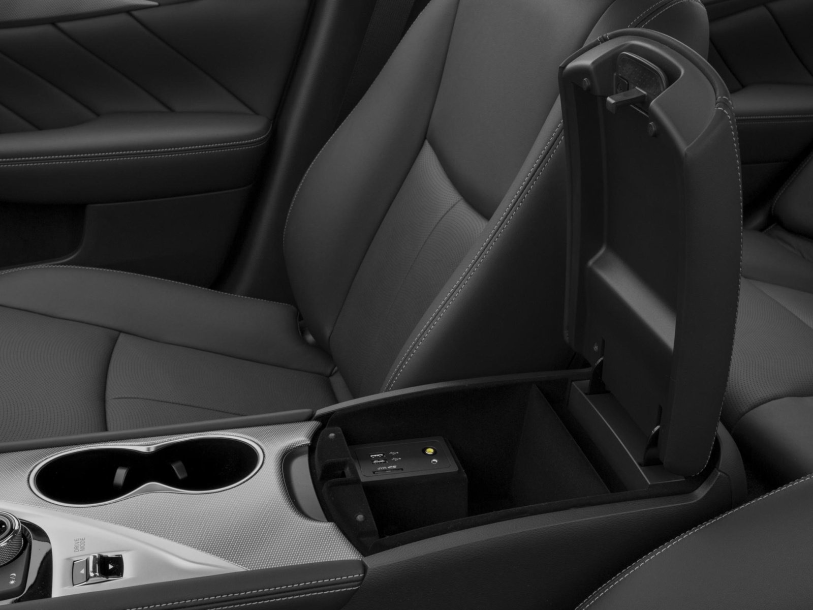 Used 2016 INFINITI Q50 Premium image 9