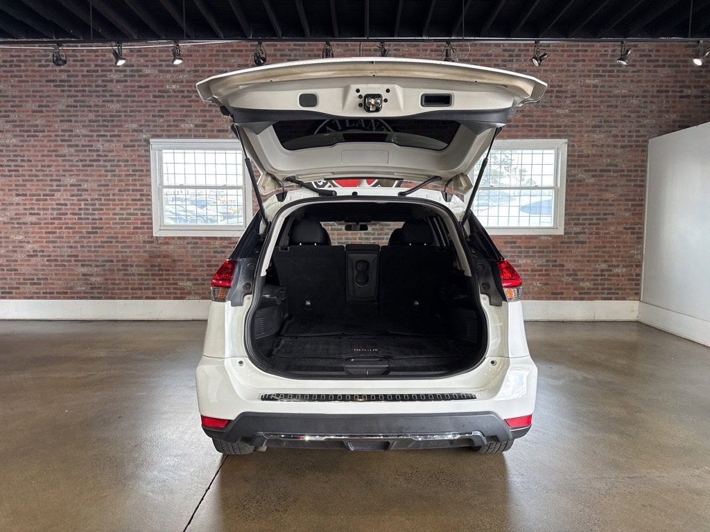 Used 2018 Nissan Rogue S image 38