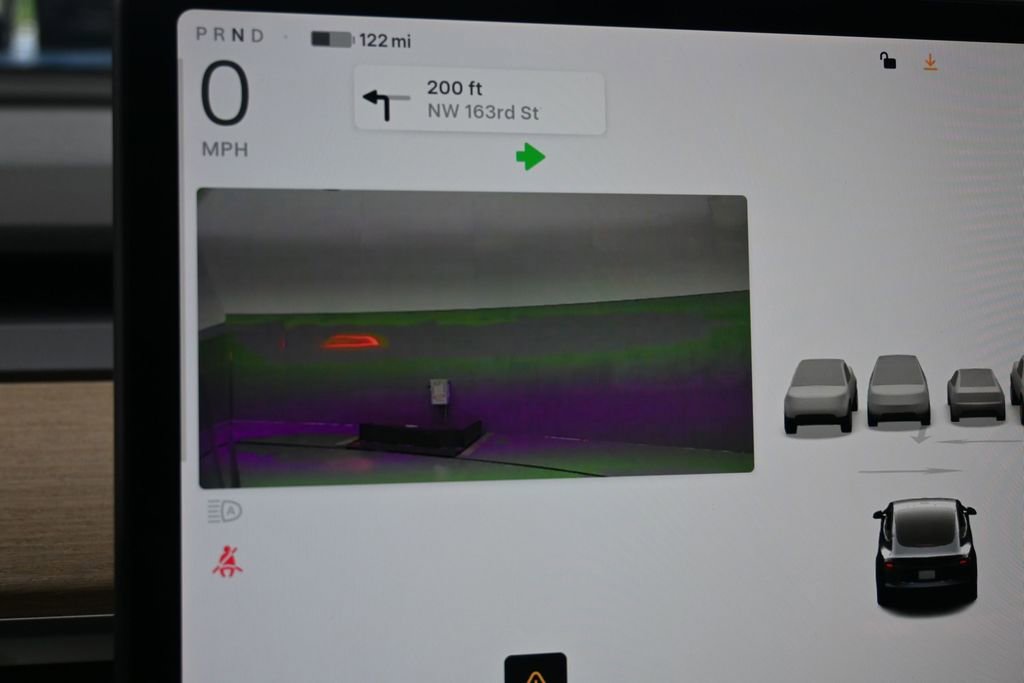 Used 2023 Tesla Model 3 Standard Range RWD image 18