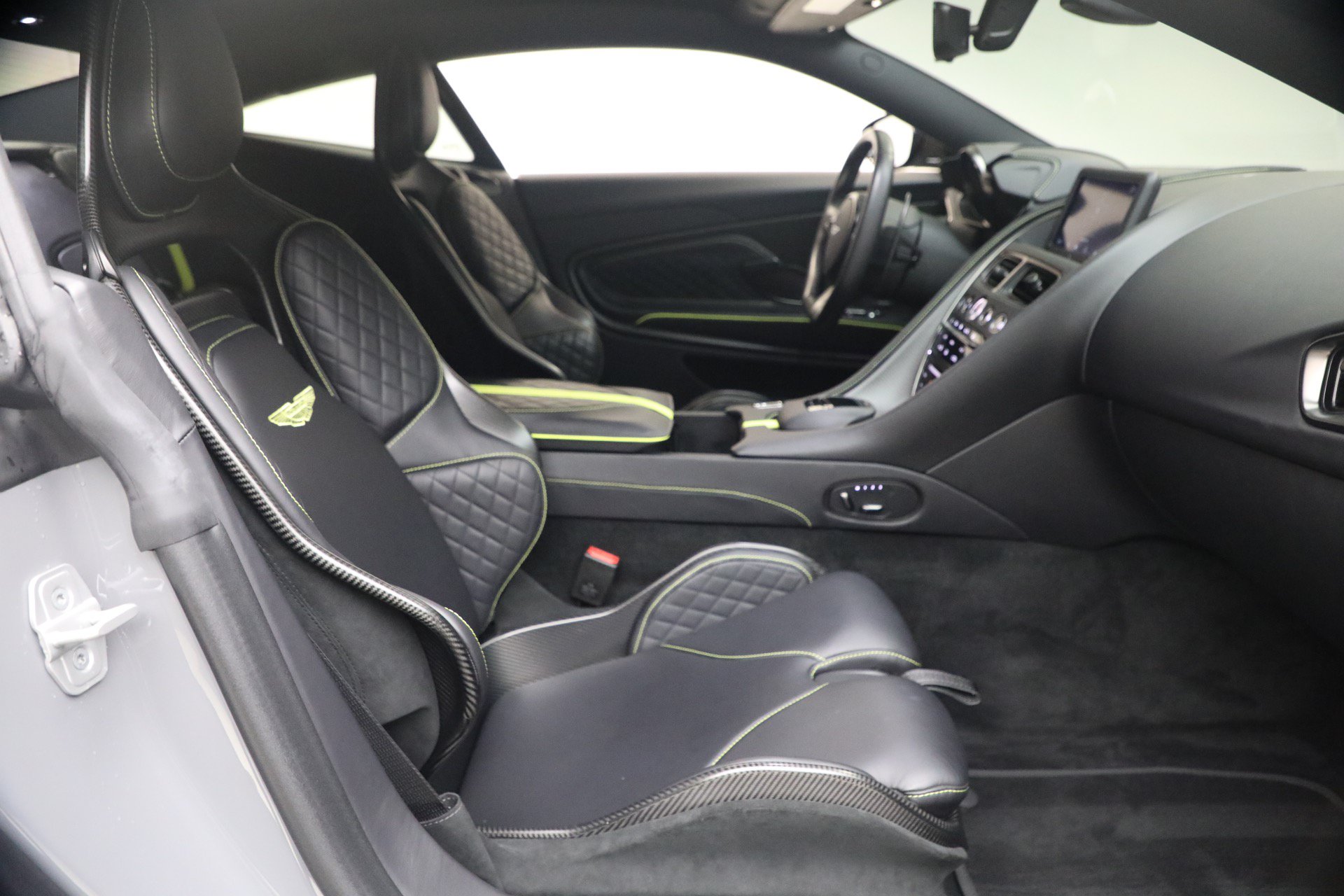 Used 2023 Aston Martin DBS Coupe RWD image 24