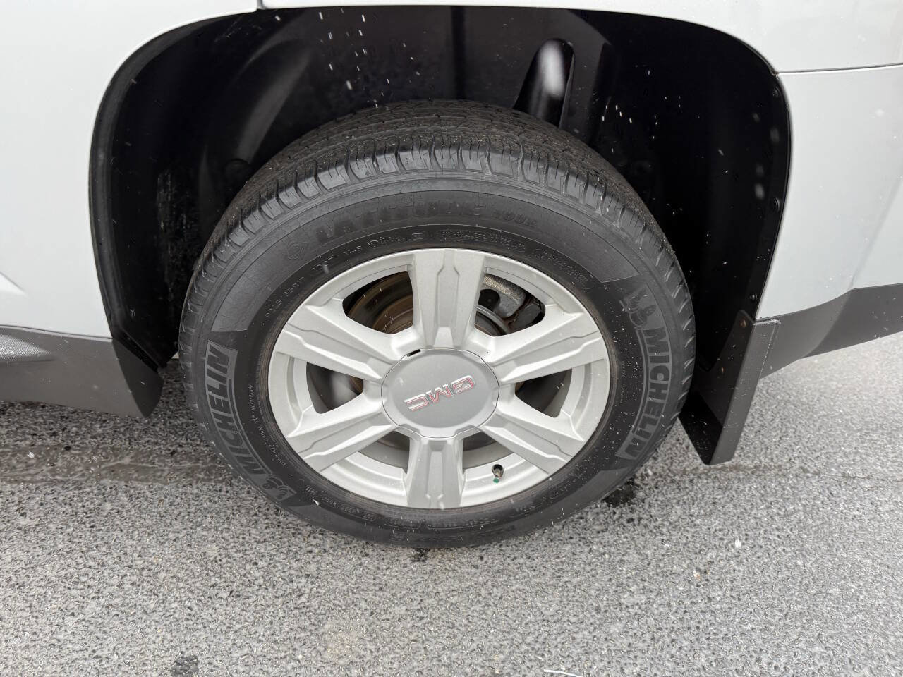 Used 2015 GMC Terrain SLE image 29