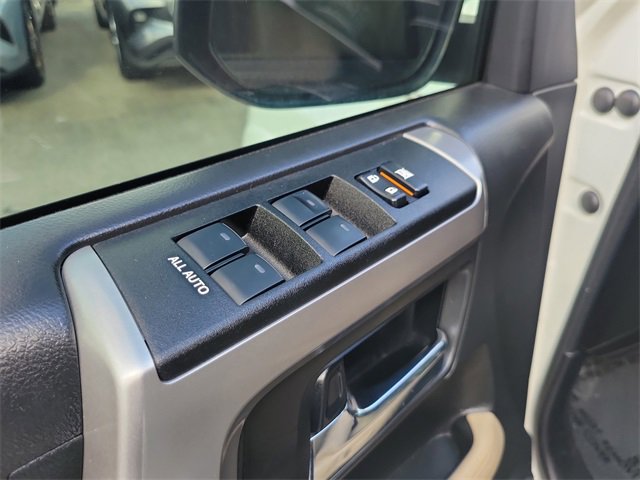 Used 2022 Toyota 4Runner SR5 image 10