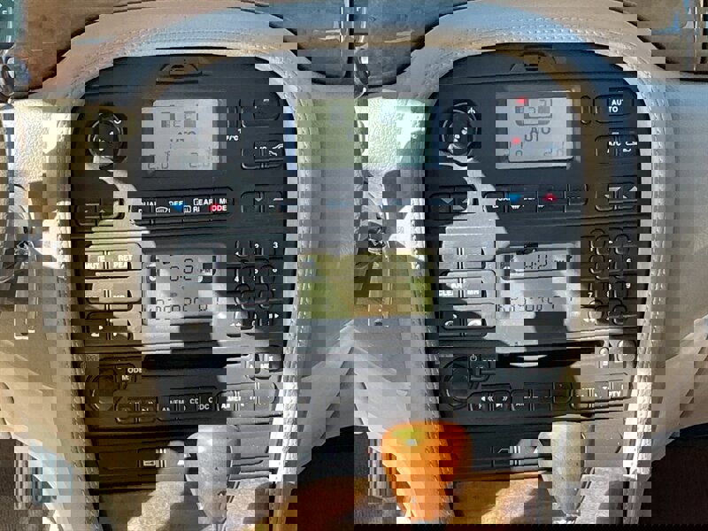 Used 2004 Jaguar S-TYPE 3.0 image 23