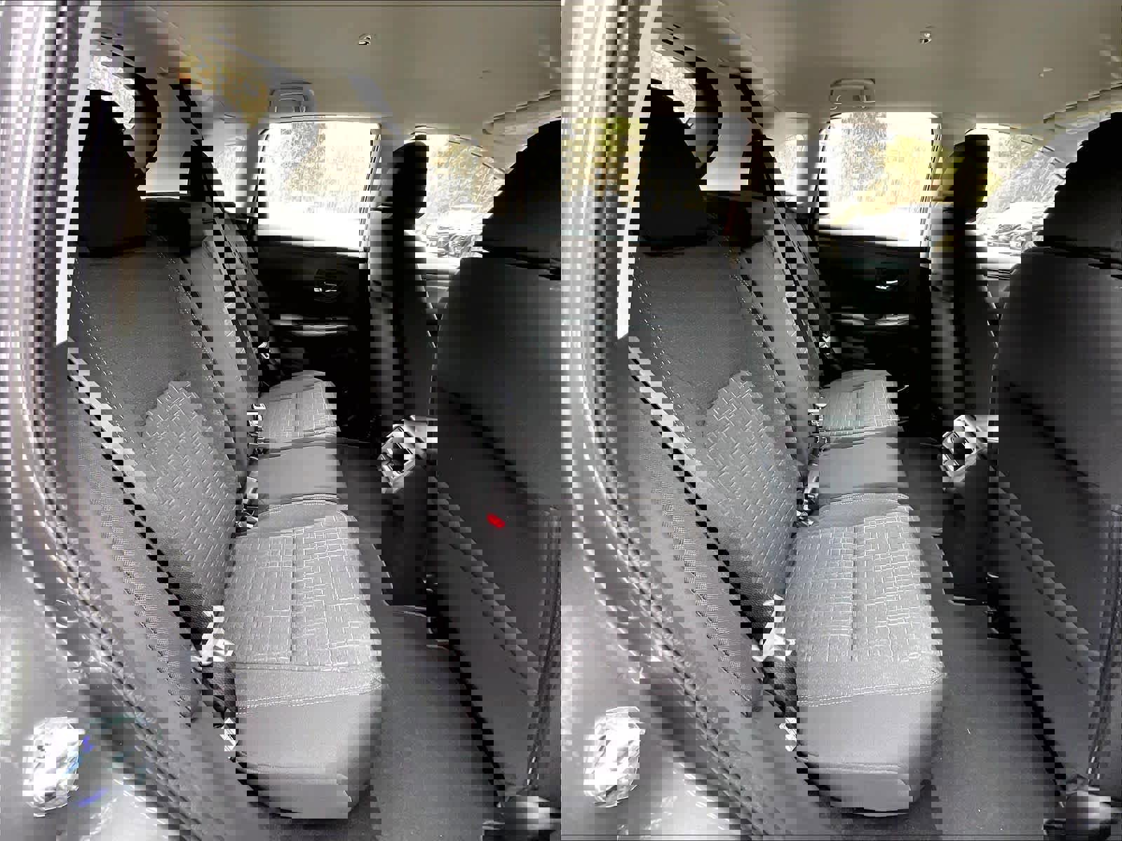 Used 2025 Honda HR-V LX image 16