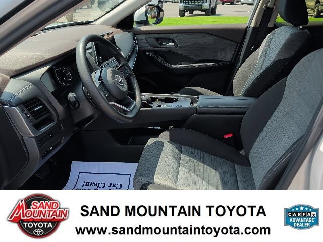 Used 2023 Nissan Rogue SV FWD image 12