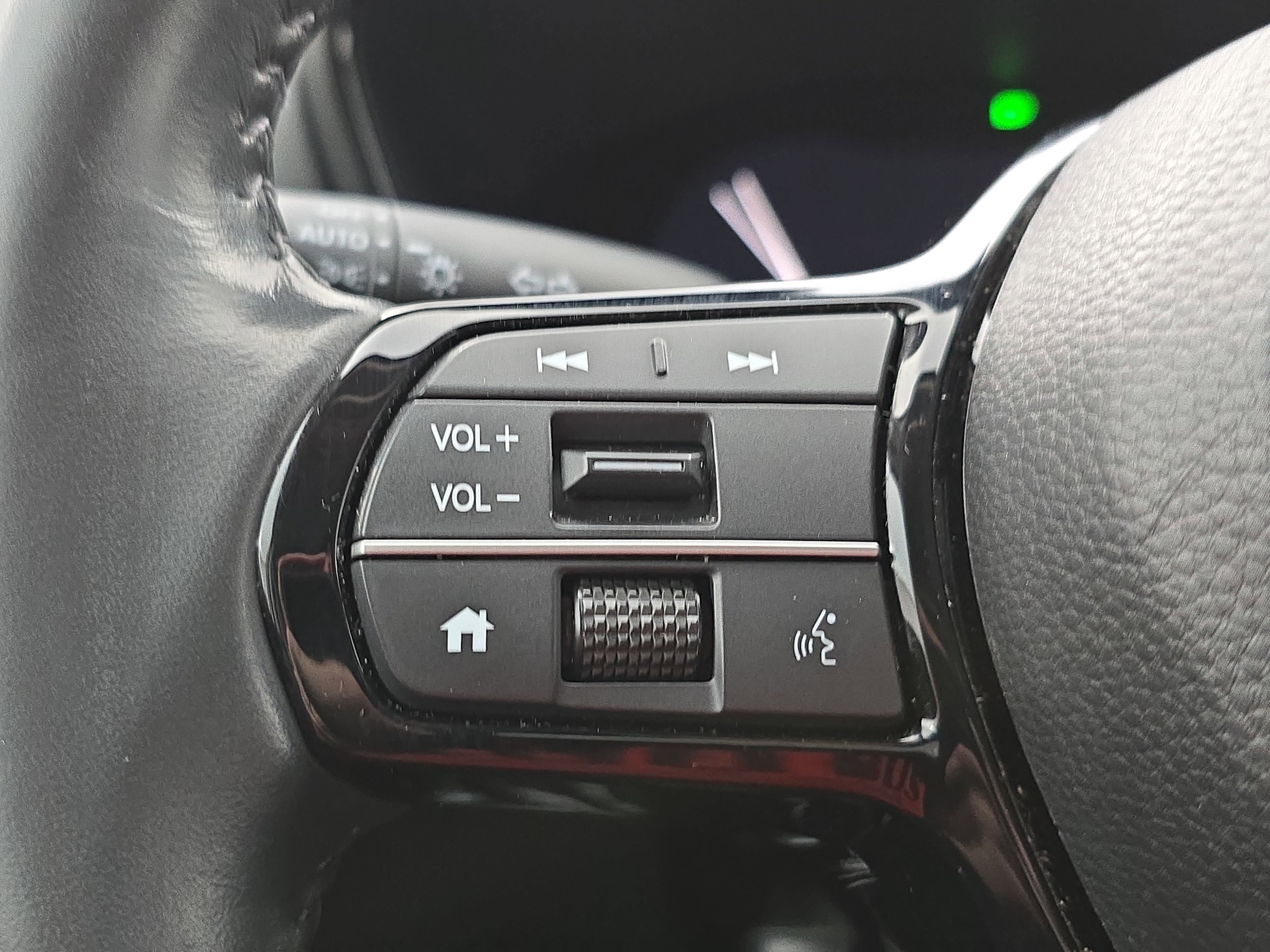 Certified 2024 Honda CR-V EX-L image 17