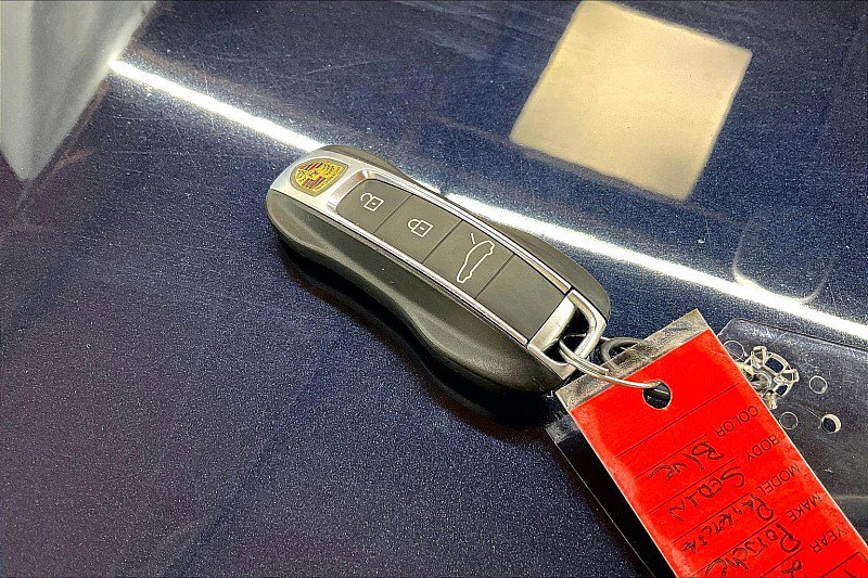 Used 2019 Porsche Panamera w/ Premium Package image 10