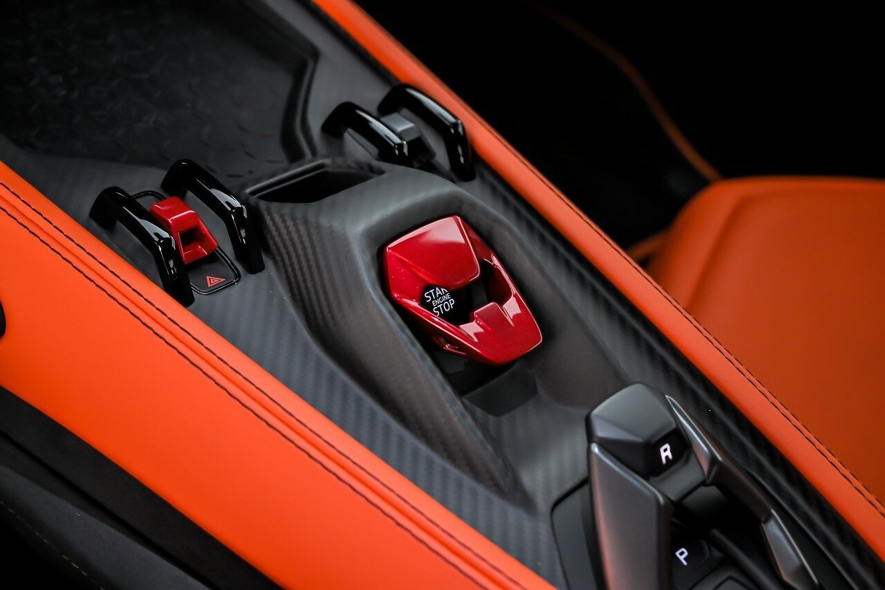 Used 2024 Lamborghini Revuelto AWD/4WD image 36