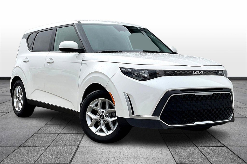 Certified 2023 Kia Soul LX w/ LX Technology Package video 2