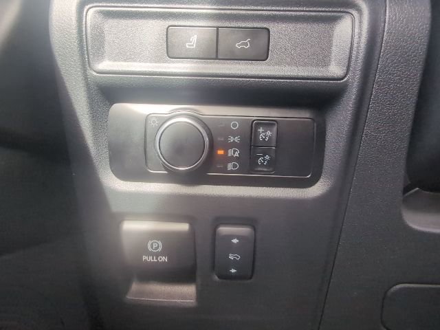 Used 2024 Ford Expedition XLT image 15