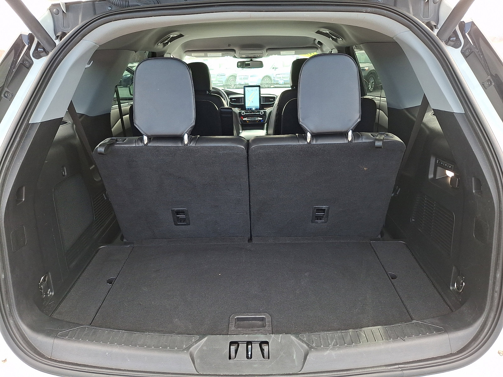 Certified 2022 Ford Explorer Limited w/ Limited Technology Package image 31