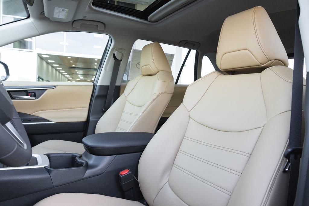 New 2025 Toyota RAV4 XLE Premium image 8