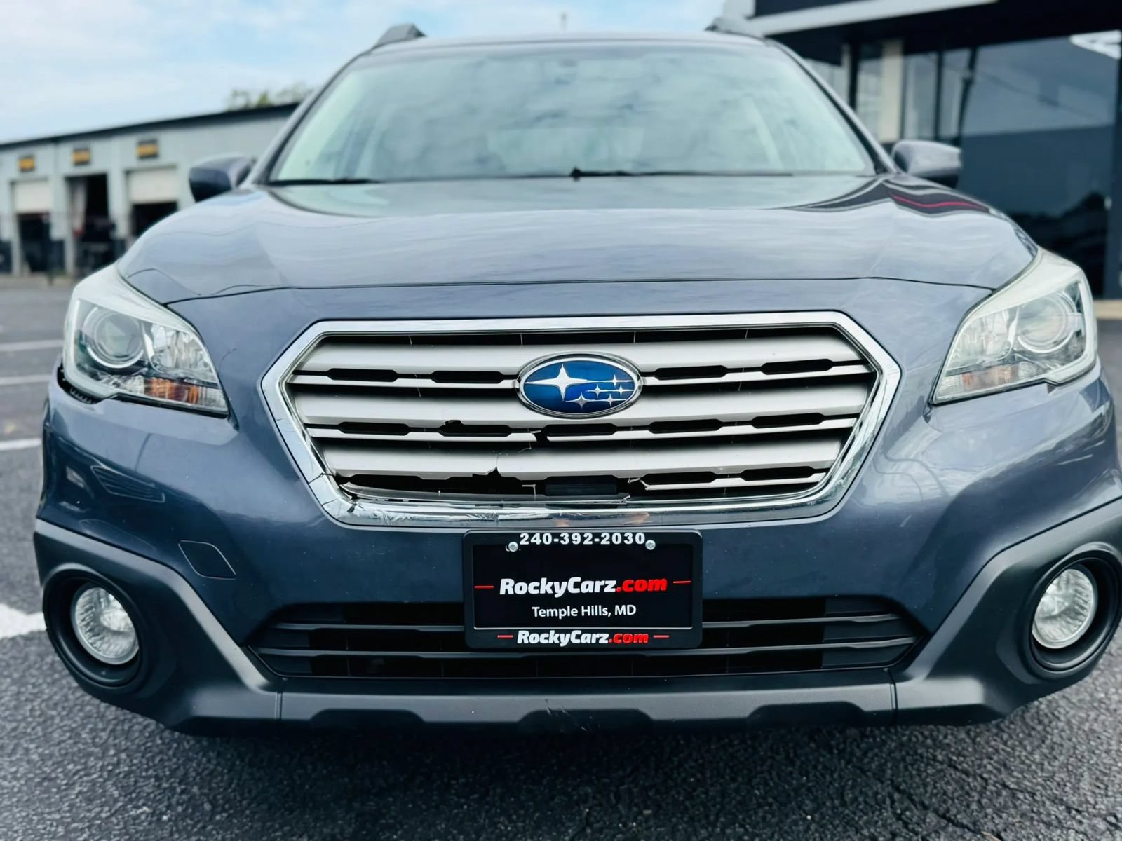 Used 2017 Subaru Outback 2.5i Premium AWD/4WD image 2