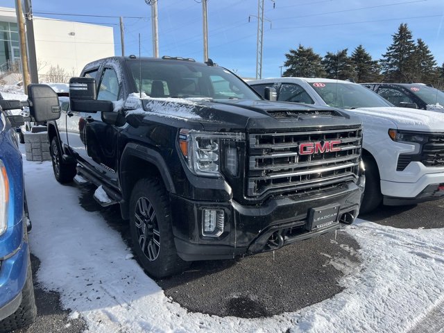 Used 2022 GMC Sierra 2500 AT4 w/ AT4 Preferred Package image 3