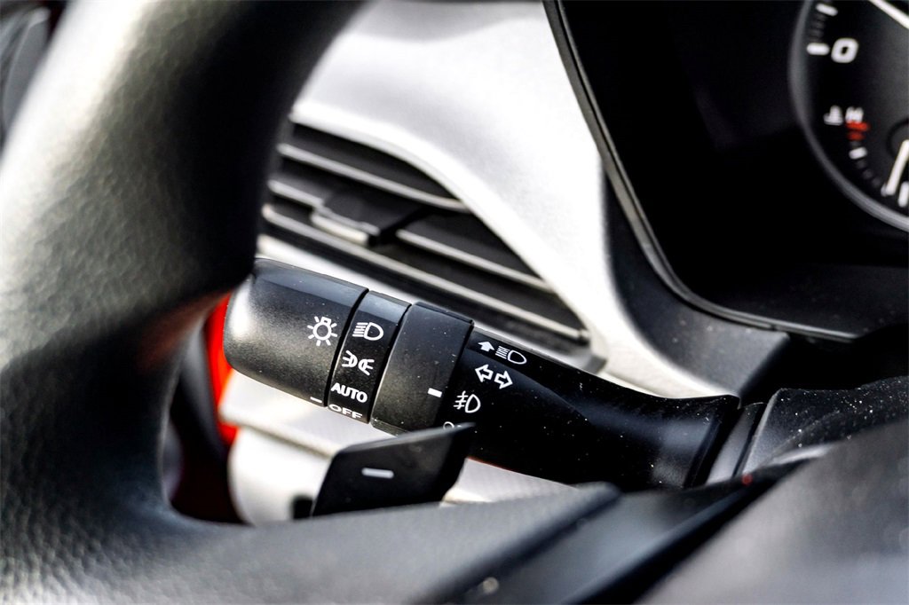 Used 2024 Subaru Crosstrek 2.0i Premium image 19