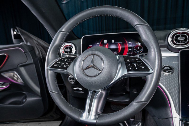 Used 2025 Mercedes-Benz CLE 300 4MATIC Cabriolet image 20