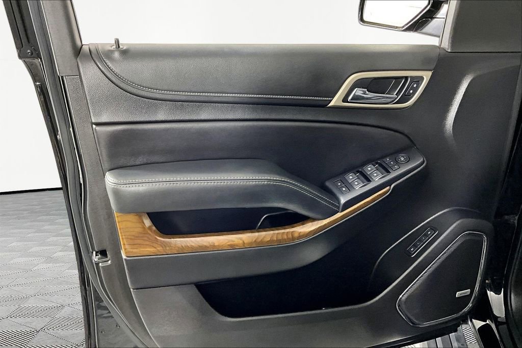 Certified 2019 GMC Yukon Denali w/ Denali Ultimate Package AWD/4WD image 19
