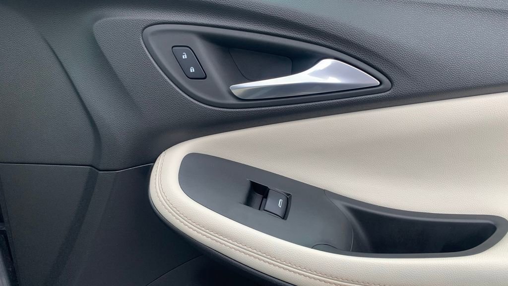 Used 2024 Buick Encore GX Avenir w/ Avenir Convenience Package image 10