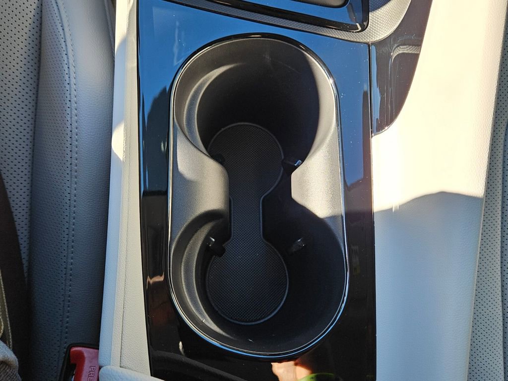 New 2025 Hyundai Elantra Limited image 19