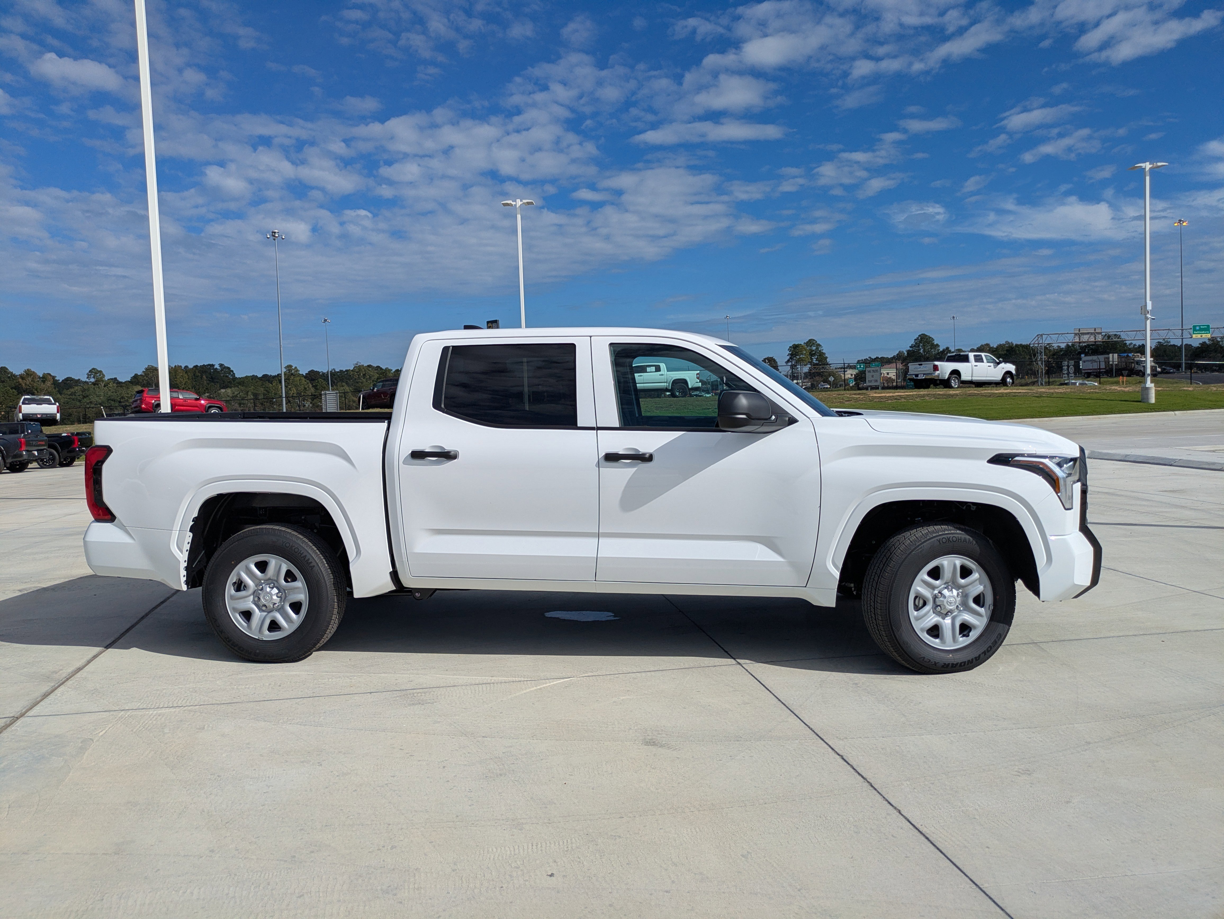 New 2026 Toyota Tundra SR image 9